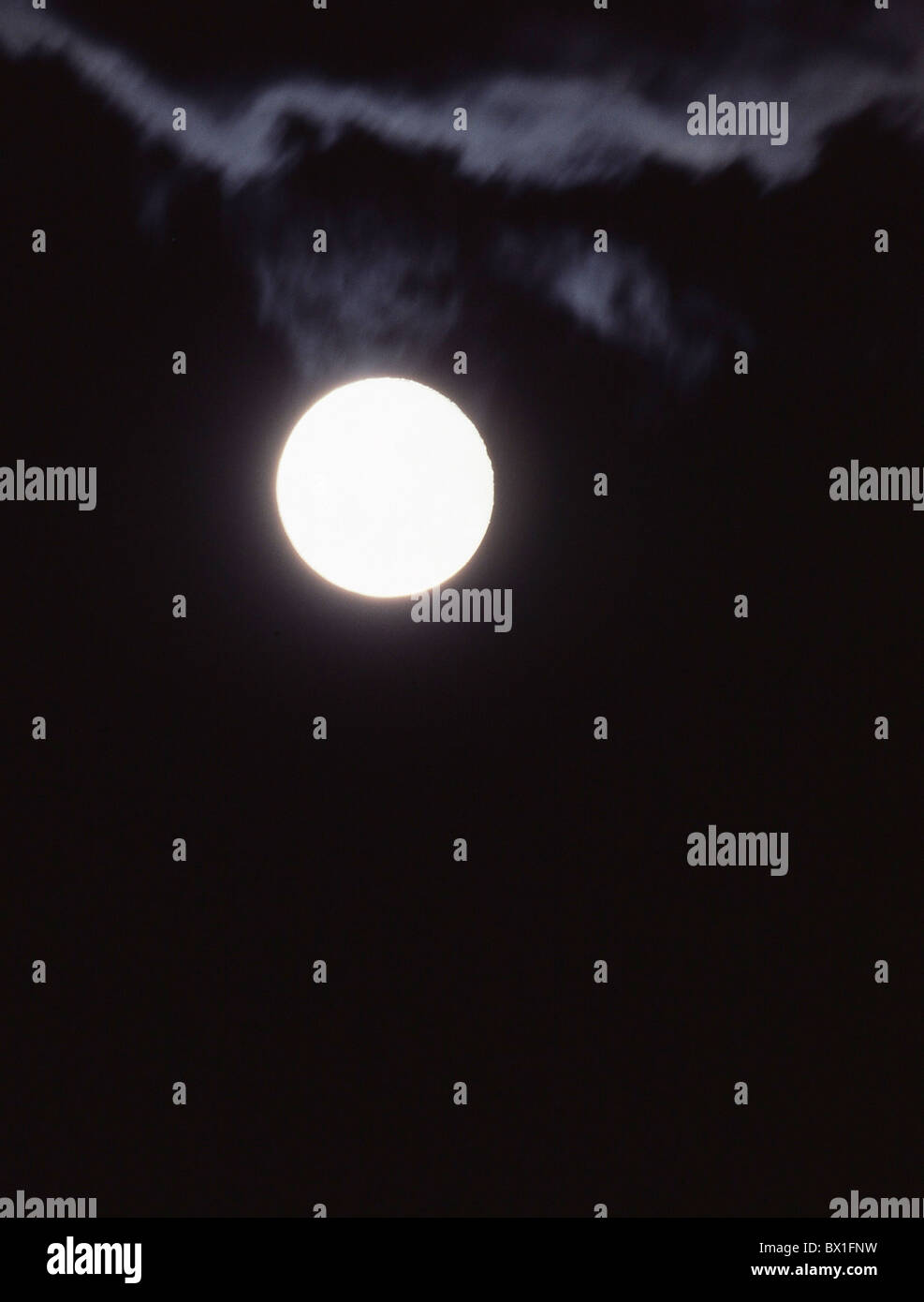 Luna luna piena notte cielo nero round Foto Stock