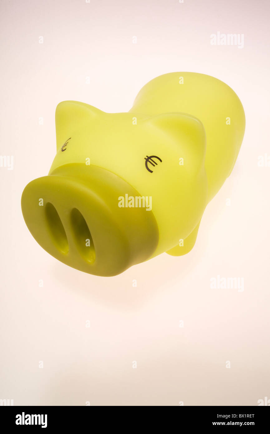Finanzia il denaro di plastica Risparmio di precauzione salvadanaio studio simbolo giallo Foto Stock