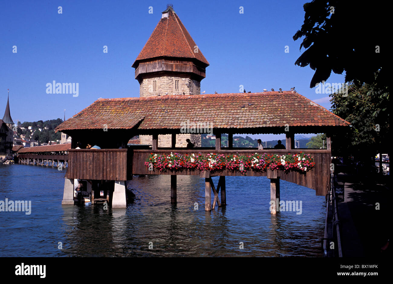 La Svizzera centrale Europa city Kapellbrucke Brucke cappella del ponte lago di Lucerna città vecchia Reuss svizzera Foto Stock