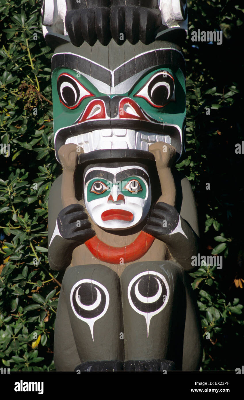 Canada America del Nord America British Columbia Vancouver totem indiani dettagli in legno colorato Foto Stock
