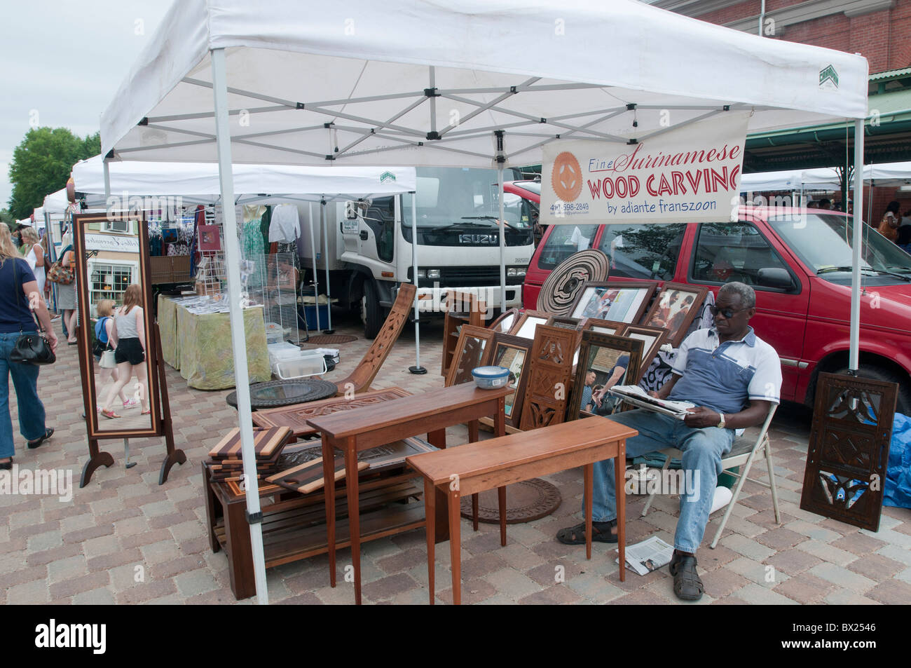 Negozi all'aperto al Mercato Orientale a Washington DC. Foto Stock