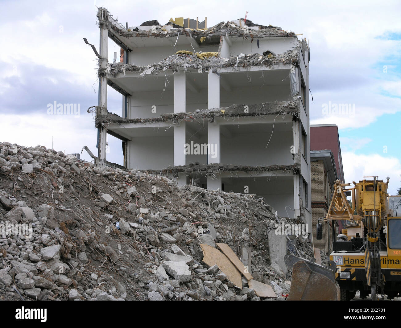 Interrompere la costruzione di edifici Città Colore Colore costruzione demolizione distruzione fatiscenti Home H Foto Stock