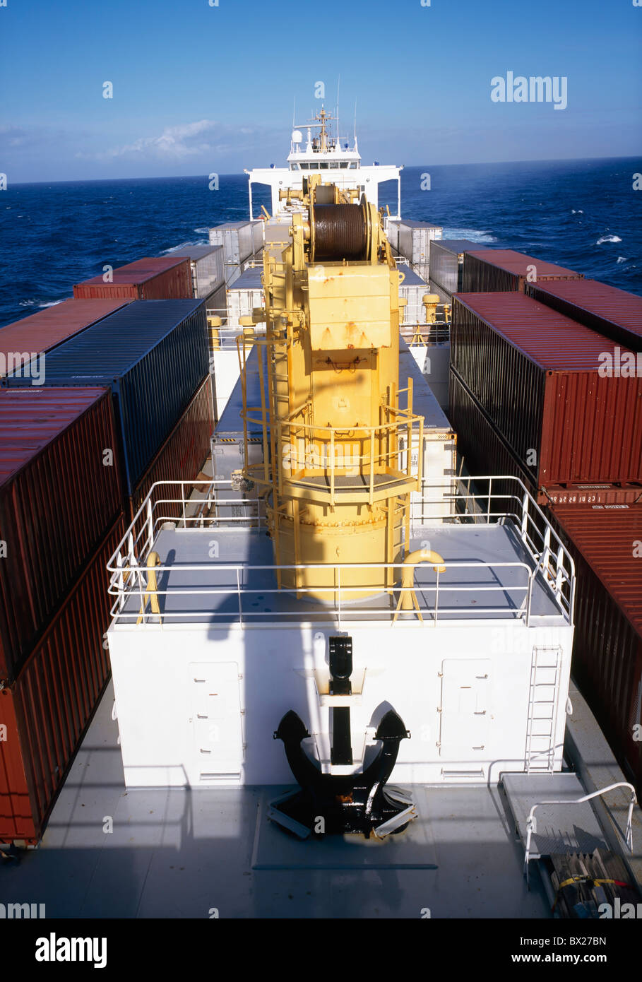 Contenitore nave in mare Foto Stock