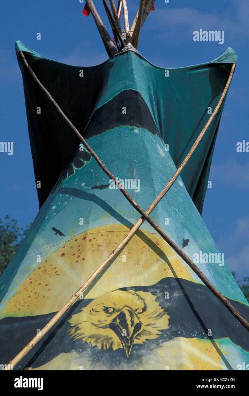 Tepee tenda camp camp tenda vernici verniciatura nativi indiani americani Pow Wow Fort Snelling State Park Minneapolis Minnesota USA Foto Stock