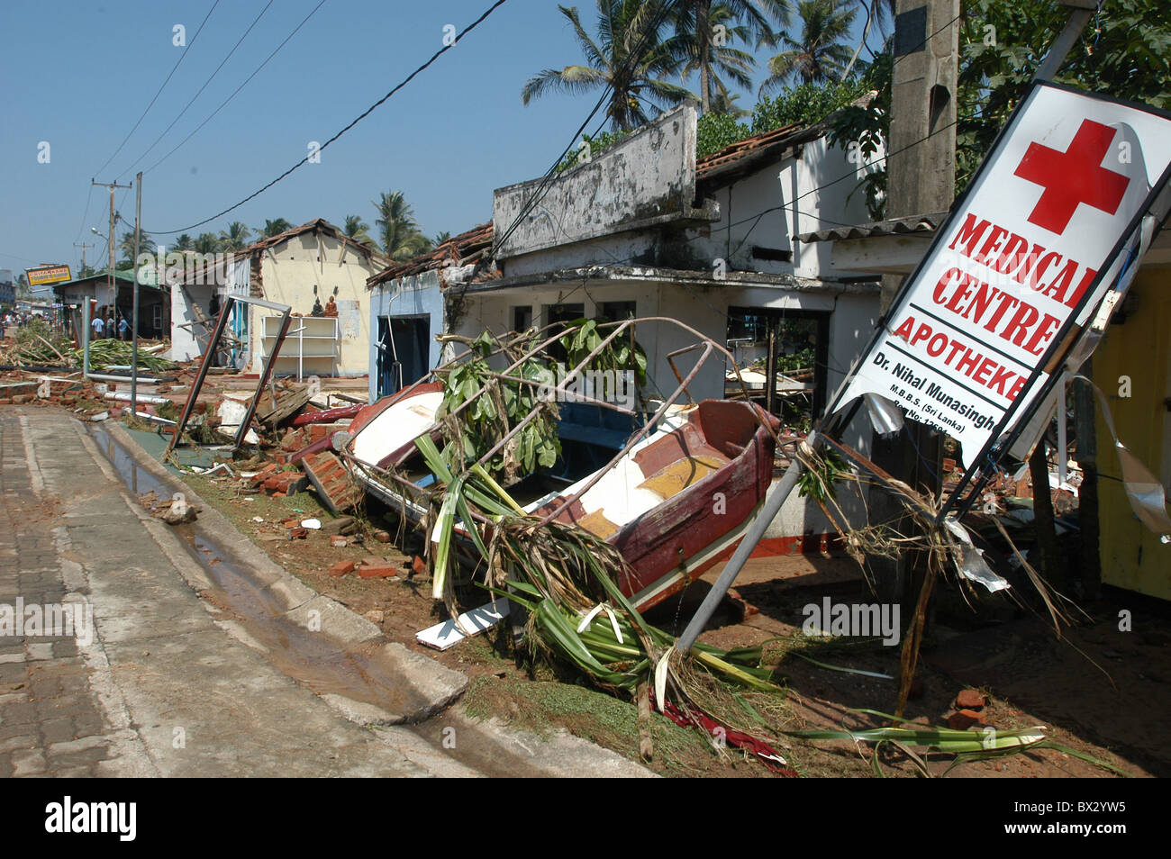 Tsunami 26.12.04 Sri Lanka asia Hikkaduwa distruzione catastrofe disastro disgrazia maremoto miseria squalo Foto Stock