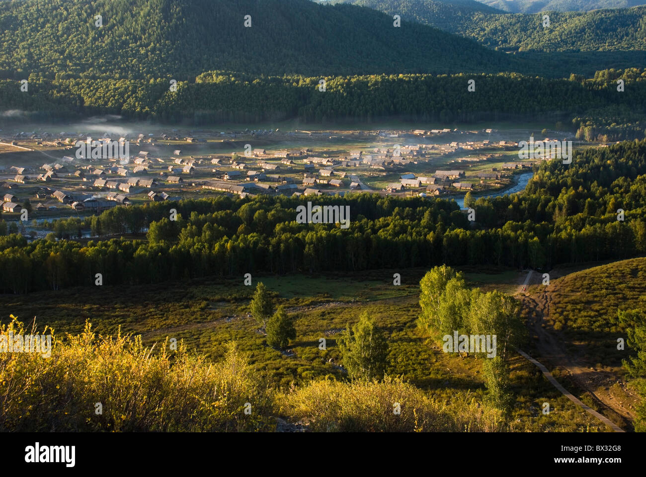 Mattina di scena a Hemu, settentrionale Xinjiang, Cina. Foto Stock