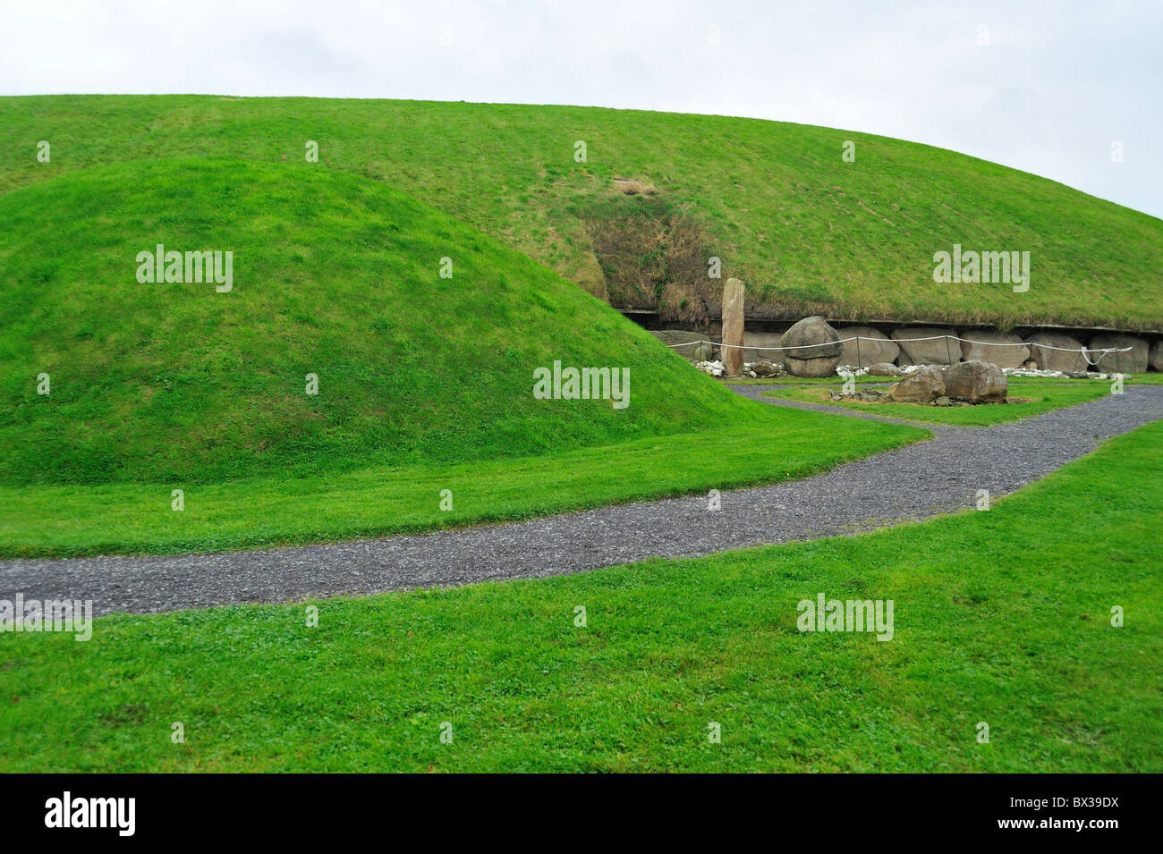 Knowth, Bru na Boinne, nella contea di Meath, Leinster, Irlanda Foto Stock