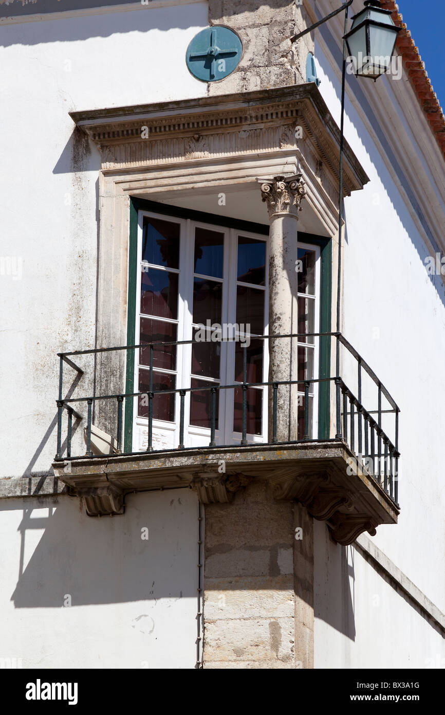 Finestra rinascimentale (Janela Renascentista) nella città di Santarém, Portogallo. Foto Stock