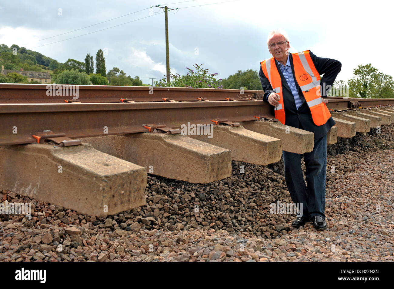 Pete Waterman a Gotherington smottamento del Gloucestershire Warwickshire Railway. Pietro ha lanciato una £ 1 milioni di appello a lui Foto Stock