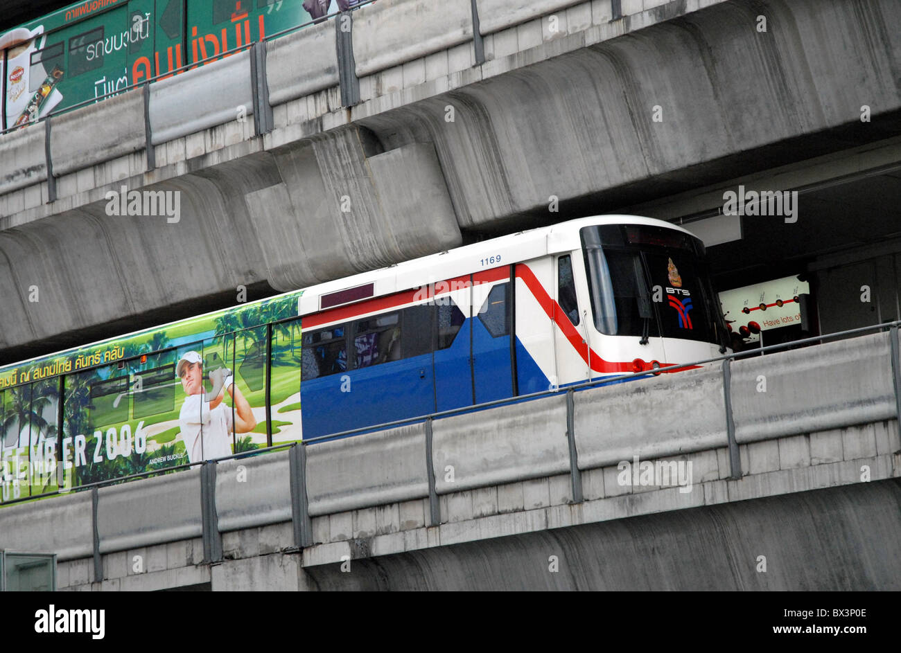 BTS Skytrain in Bangkok Foto Stock