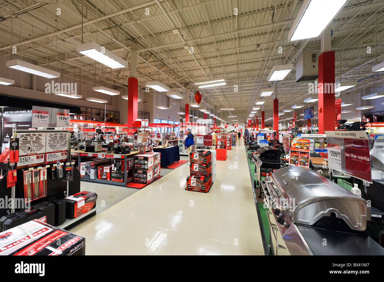 Dipartimento dell'hardware in un negozio Sears al Eagle Ridge Mall, il lago del Galles, Central Florida, Stati Uniti d'America Foto Stock