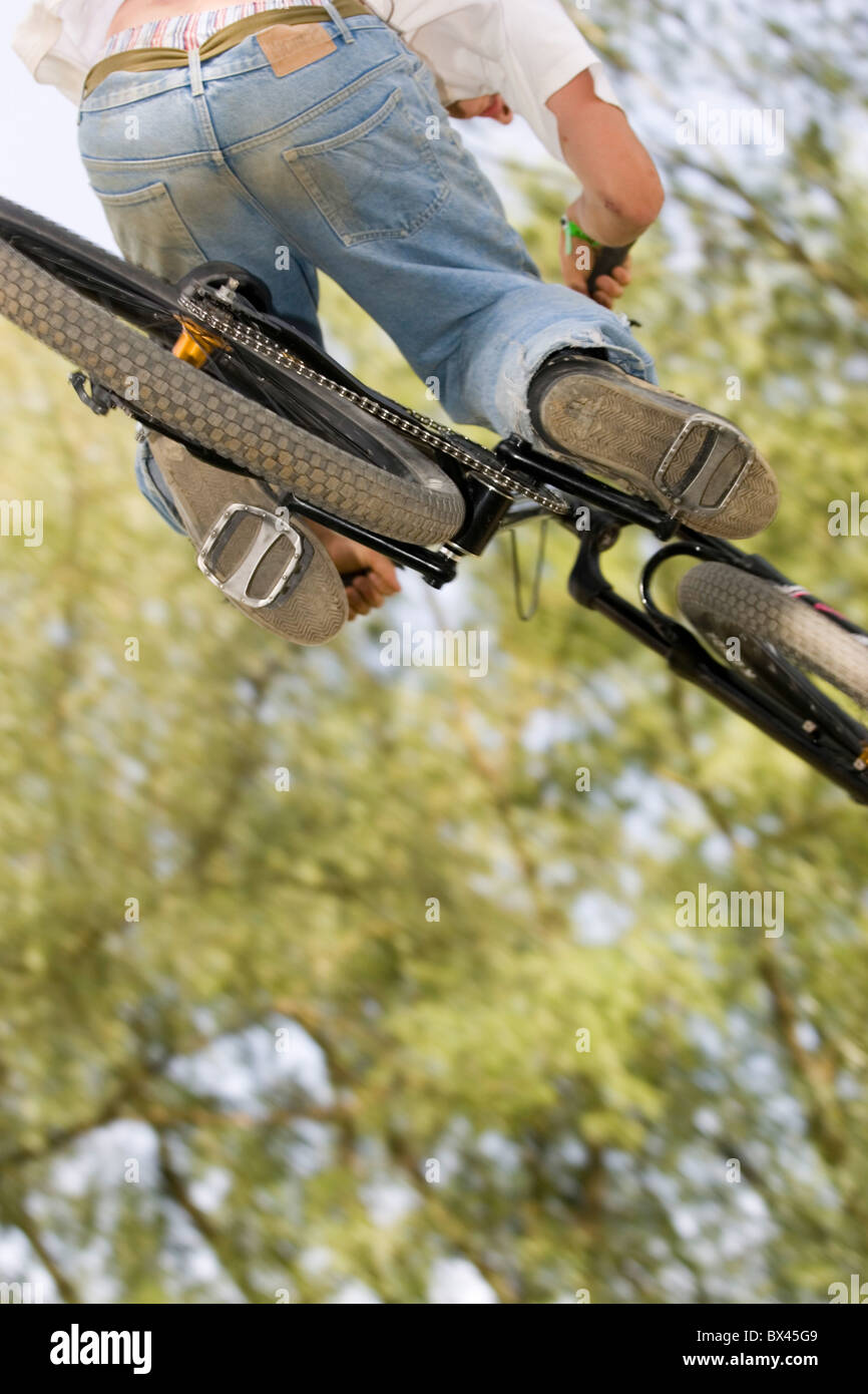 BMX Freestyle man jump bike bike bicicletta bici Sport Tempo libero azione Foto Stock