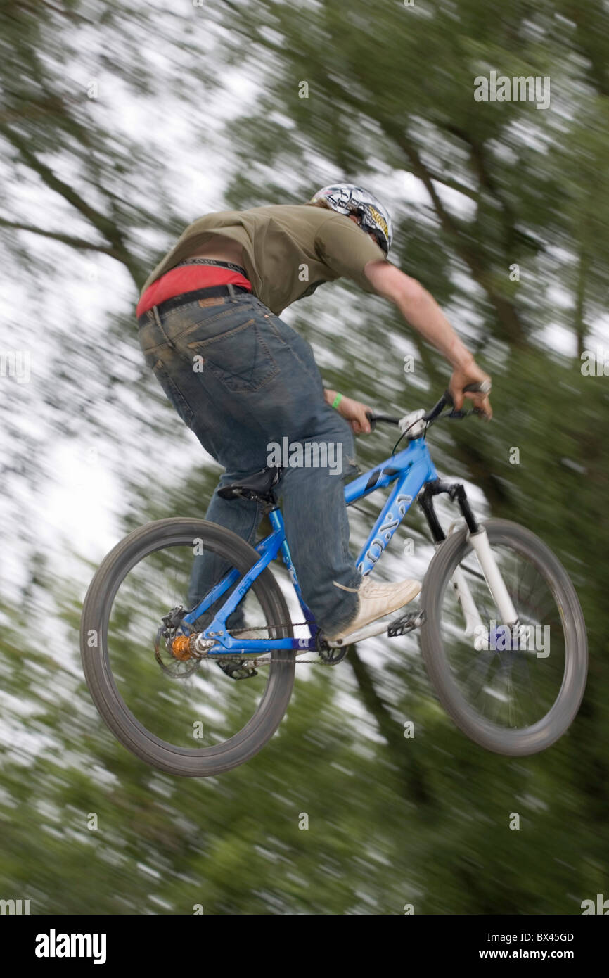 BMX Freestyle man jump bike bike bicicletta bici Sport Tempo libero azione Foto Stock