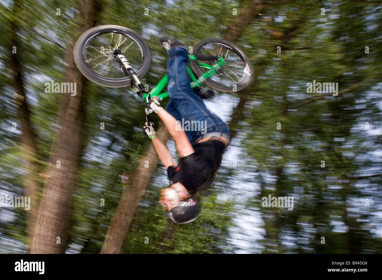 BMX Freestyle man jump bike bike bicicletta bici Sport Tempo libero azione Foto Stock