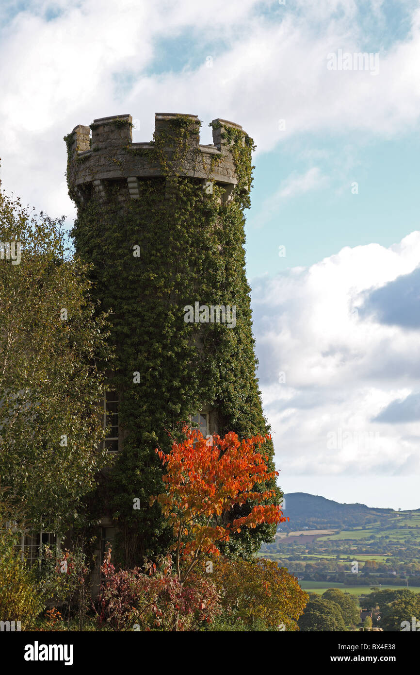 Angolo sud est torre Bodelwyddan Castle vicino a Bodelwyddan Denbighshire North Wales Foto Stock