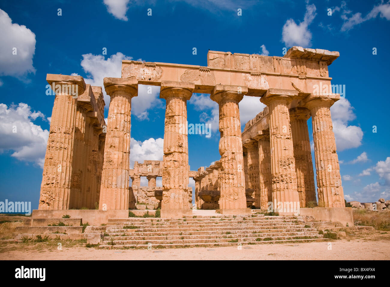 Rovine del tempio greco di Selinunte, Sicilia, Italia Foto Stock