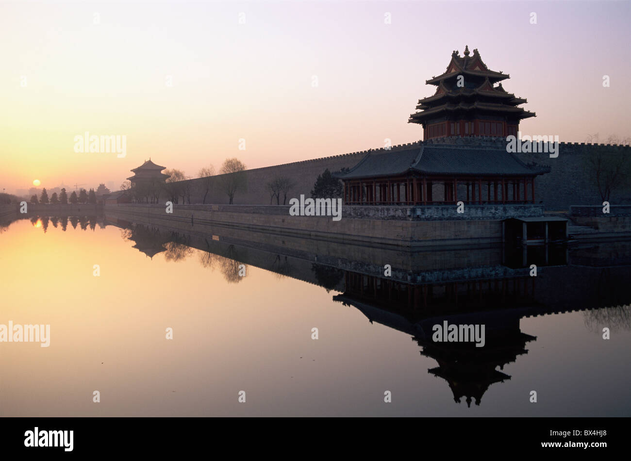 Asia Asia Cina Pechino Città Proibita Palazzo Imperiale Palace Museum Sunrise Moody riflessione mondiale UNESCO Foto Stock