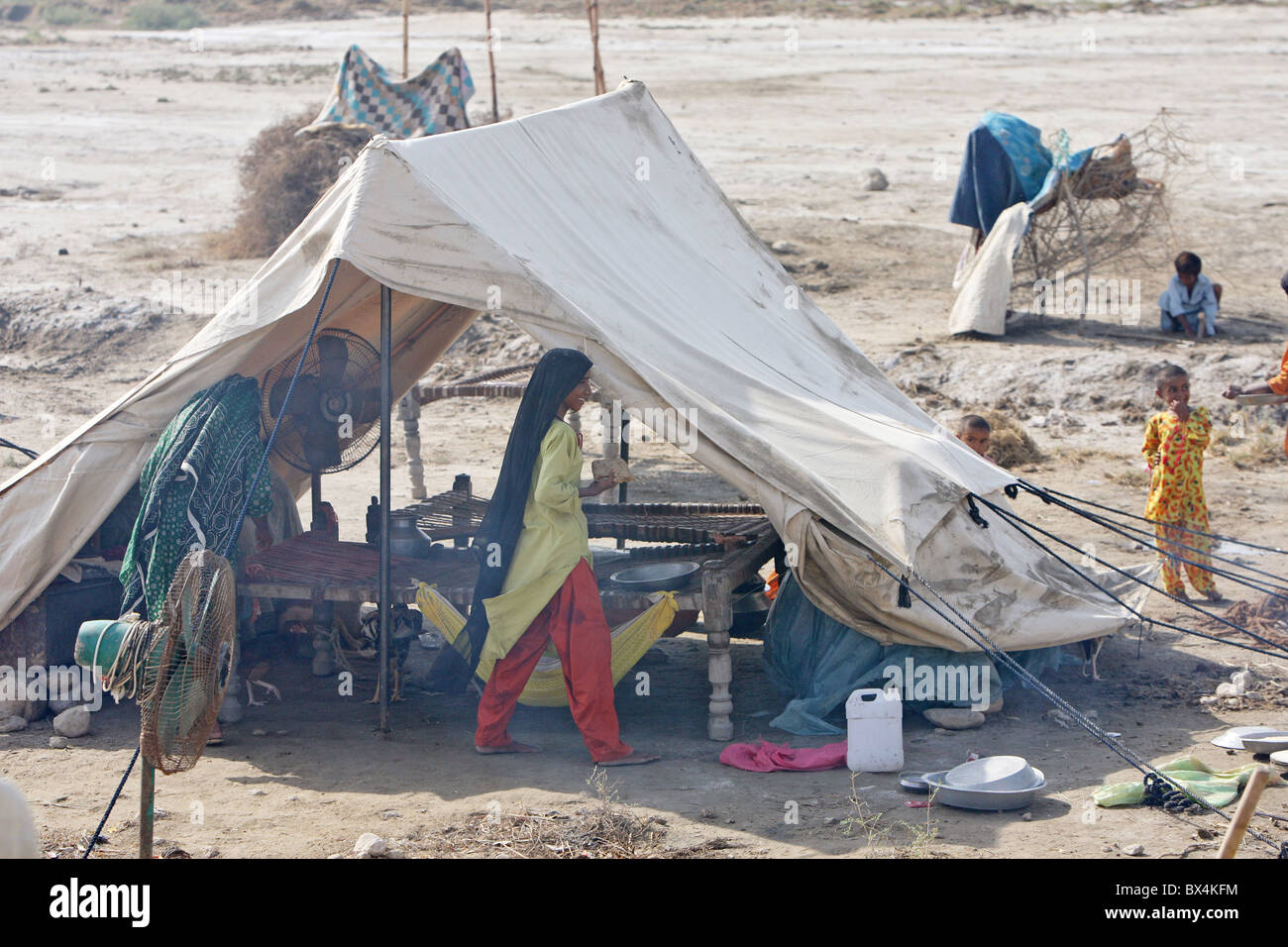 Refugee Camp per persone sfollate a causa delle inondazioni, Shadhat Kot, Pakistan Foto Stock