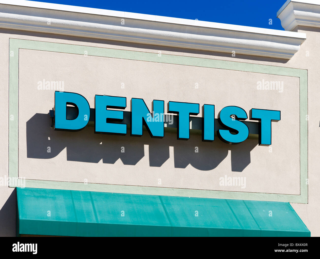 Segno di una dentistico vicino al Eagle Ridge Mall, il lago del Galles, Central Florida, Stati Uniti d'America Foto Stock