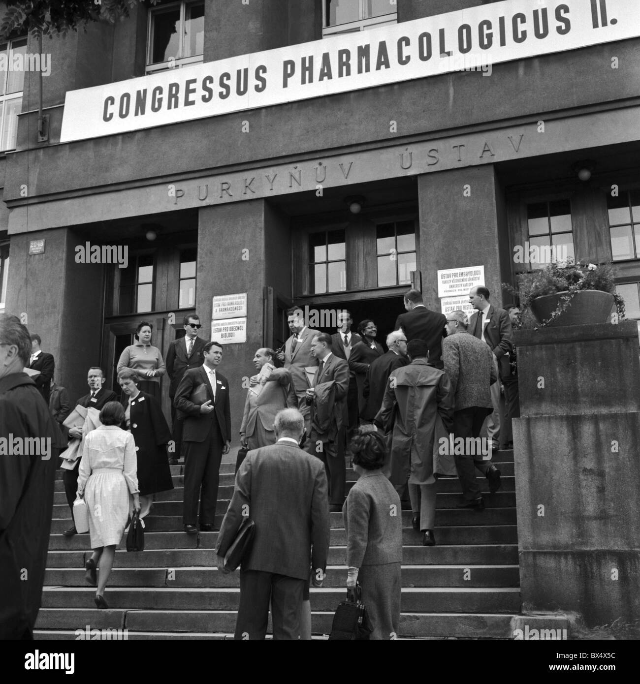 Internazionale Congresso farmacologico i visitatori a Praga, Cecoslovacchia 1963. (CTK photo Jolan Dezort) Foto Stock