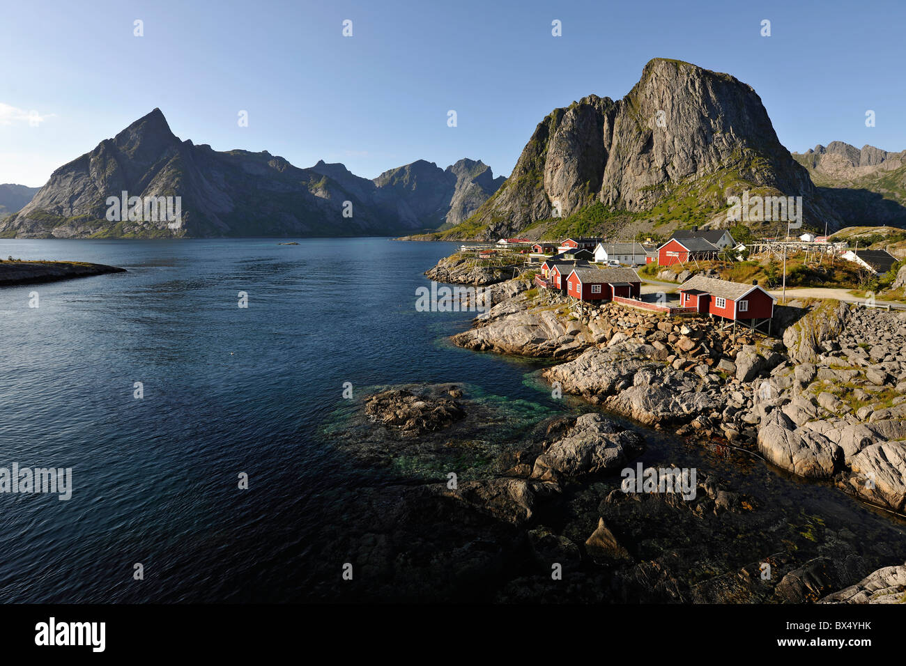 Rorbu, Fisherman's cabine, nelle Isole Lofoten, a nord della Norvegia Foto Stock