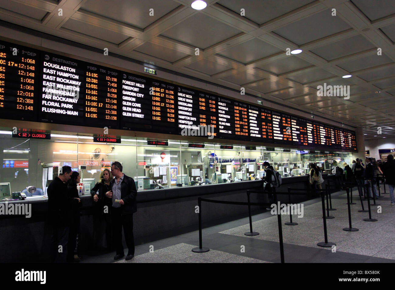 Long Island Railroad principale stazione di biglietteria e scheda di stato, Penn Station, New York City Foto Stock