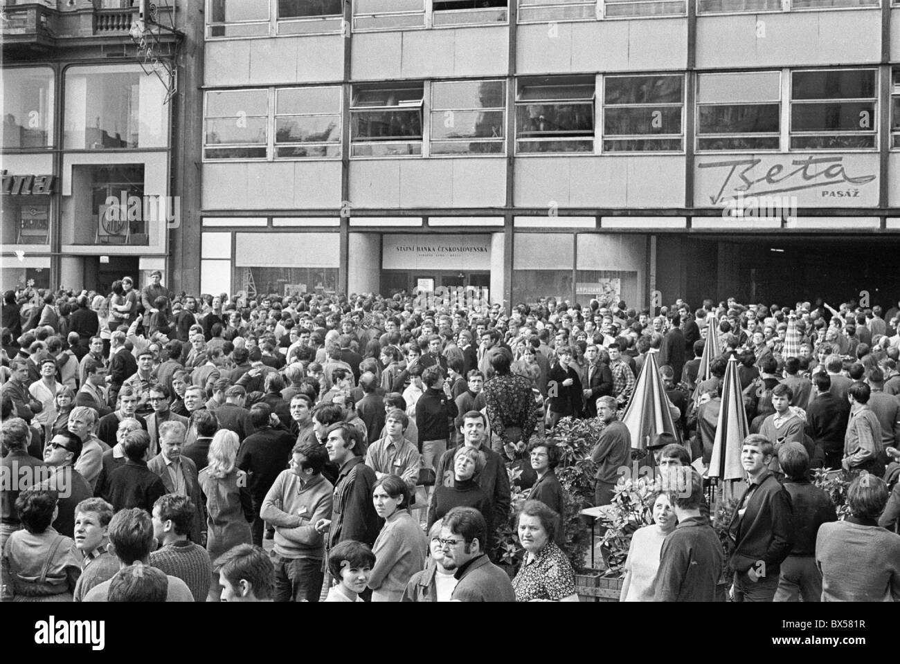 Protesta, marzo, dimostrazione, banner, bandiera, Brno Foto Stock