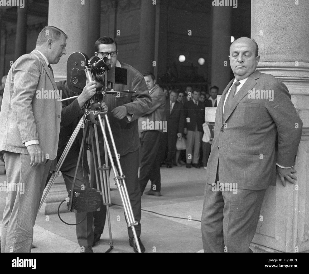 Cinema francese Bernard Blier, a destra al film festival di Karlovy Vary nel giugno 1962. CTK foto/Stanislav Bambule Foto Stock