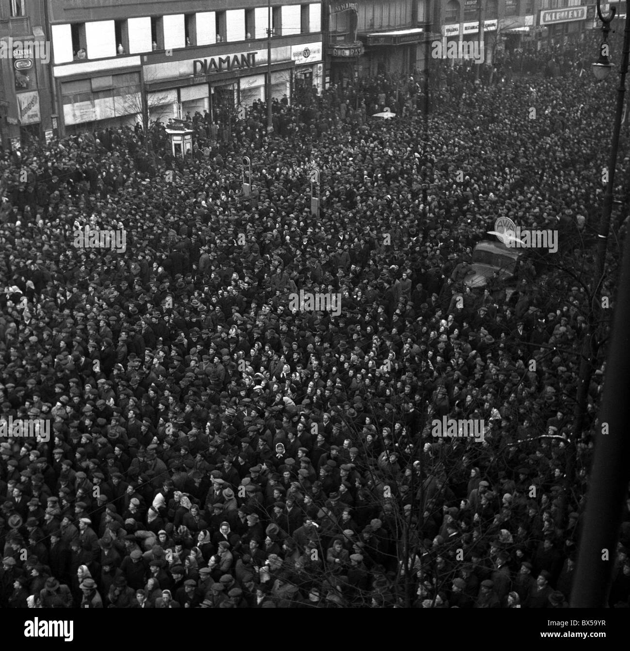 Praga, Piazza Venceslao, febbraio 1948, grande folla Foto Stock