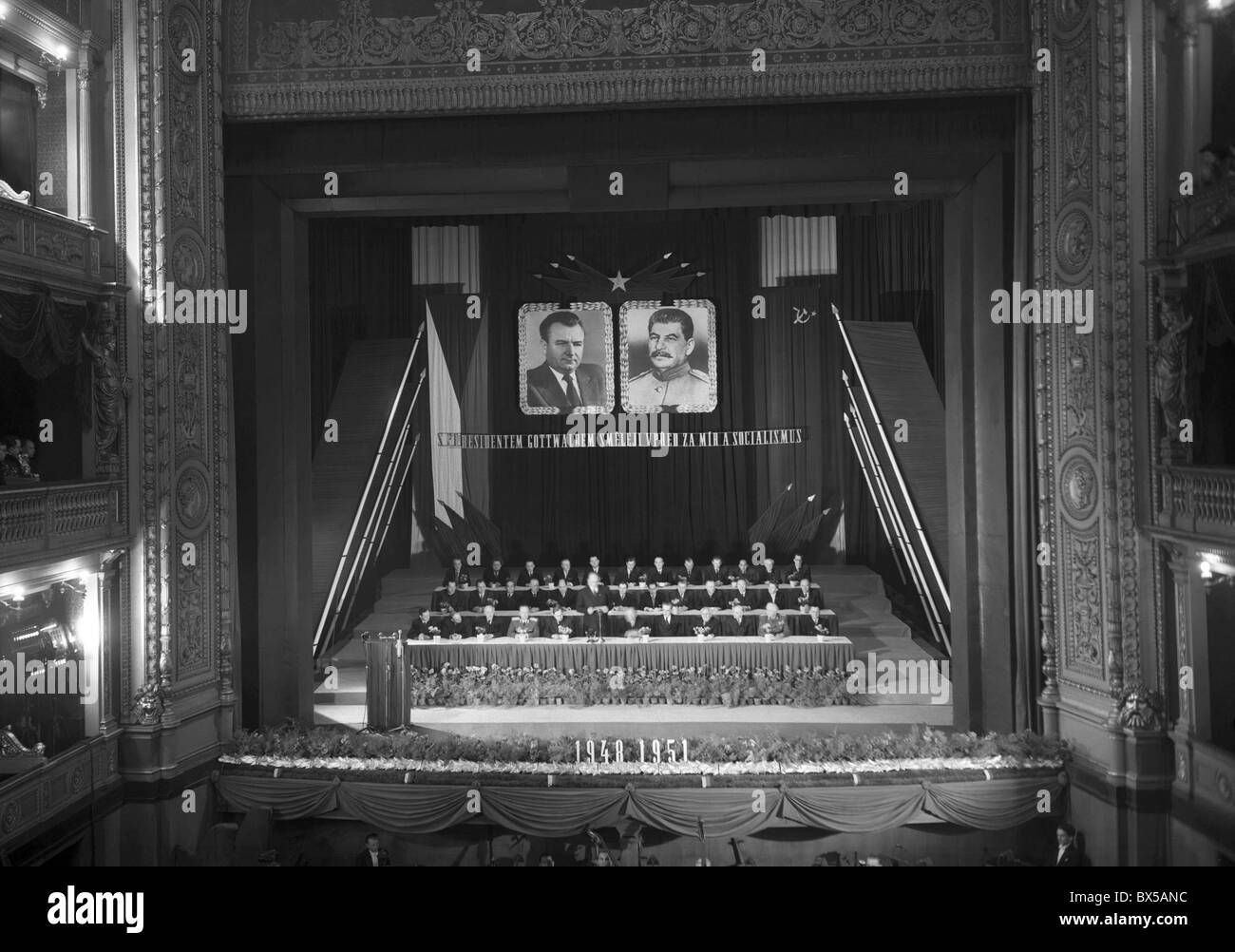 Praga, 1948, celebrazione della "nazionale anteriore' nel teatro nazionale nel corso del mese di febbraio 1948 Foto Stock