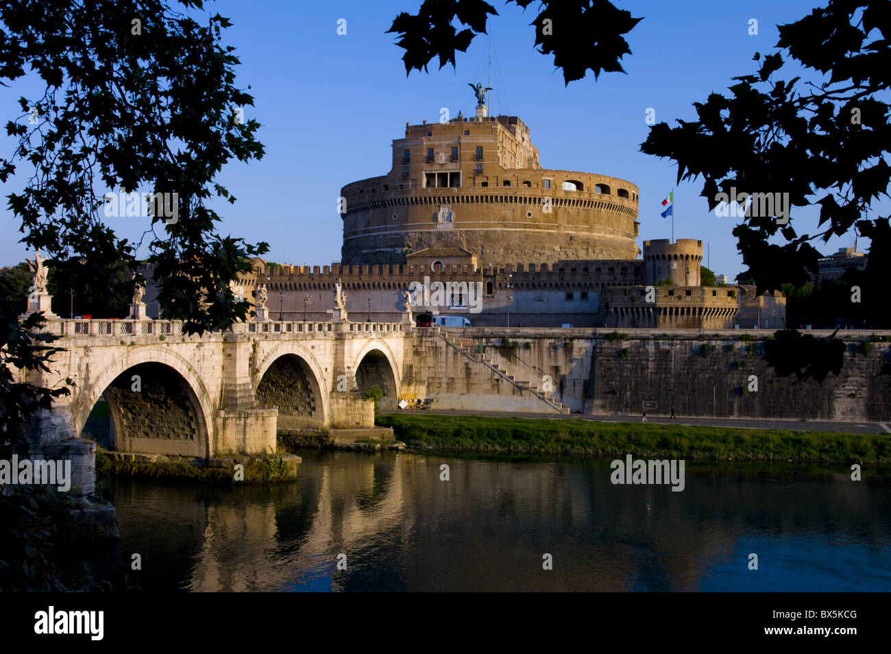 Castello di Sant'Angelo e il fiume Tevere Roma, Lazio, l'Italia, Europa Foto Stock