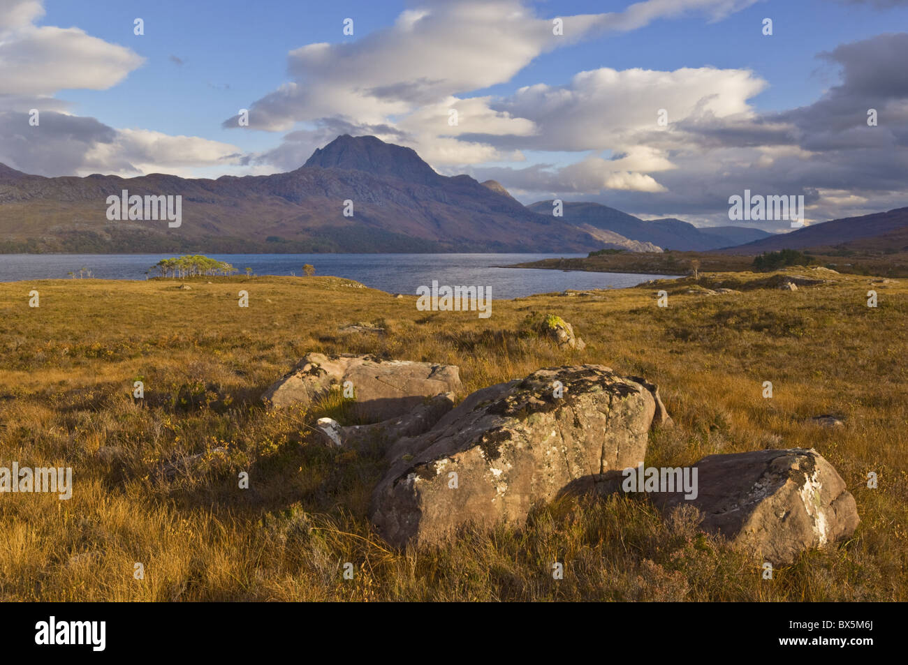 Slioch e Loch Maree, Wester Ross, a nord-ovest della Scozia, Regno Unito, Europa Foto Stock