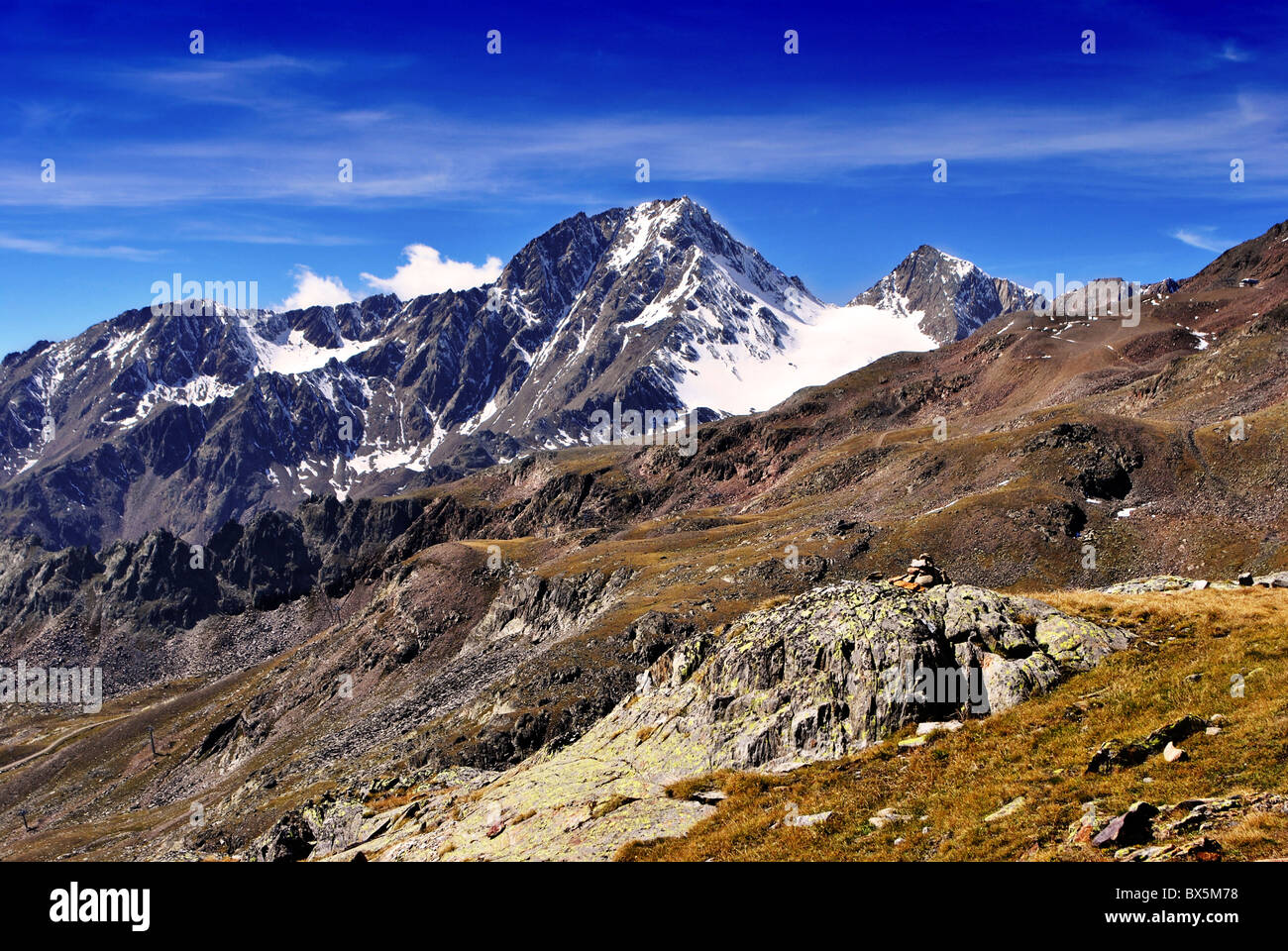 Il paesaggio delle Dolomiti con ghiacciai di montagna e Wildlife Park in Val Senales Foto Stock