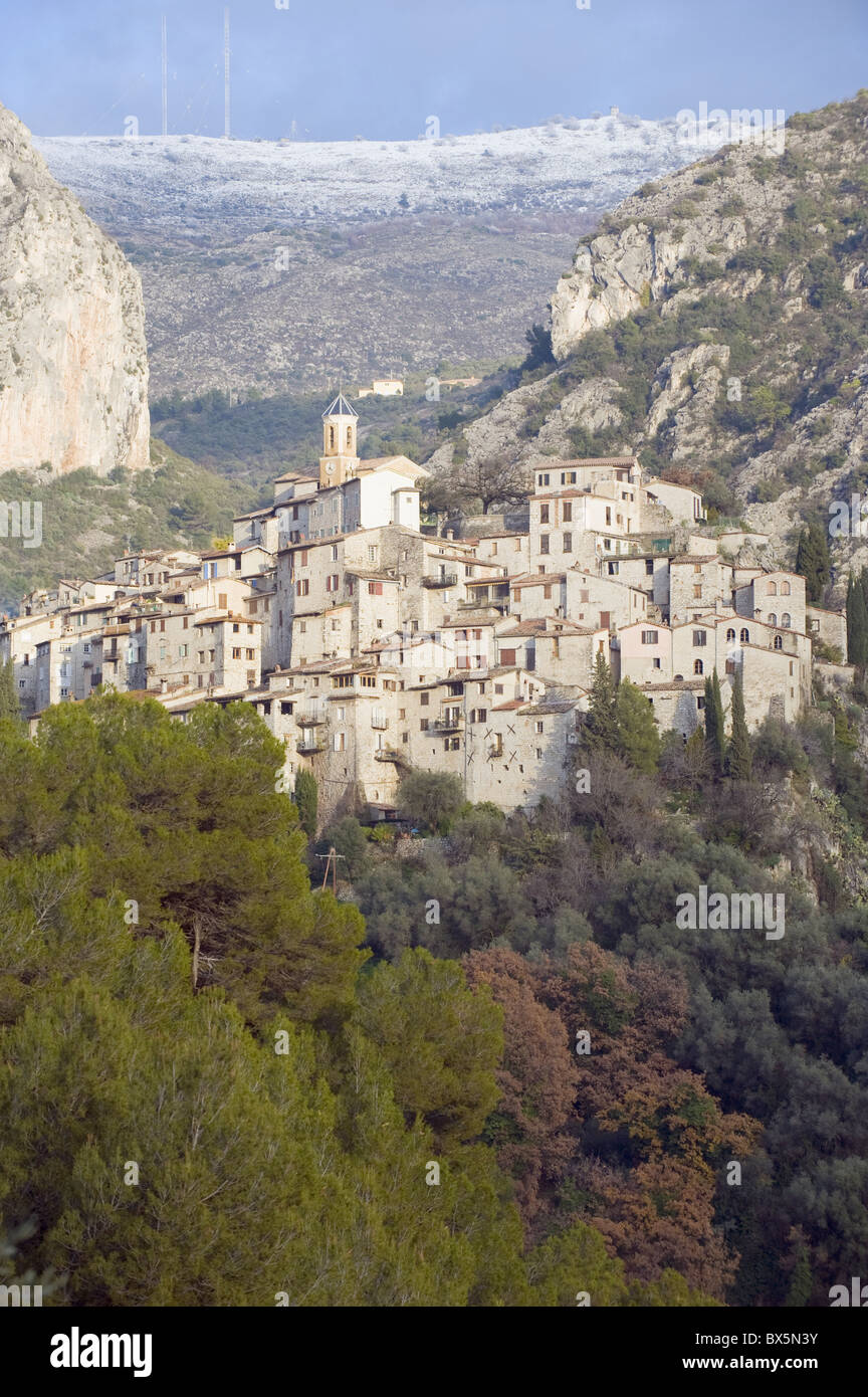 Borgo arroccato di Peillon, Alpes-Maritimes, Cote d'Azur, Riviera Francese, Provence, Francia Foto Stock