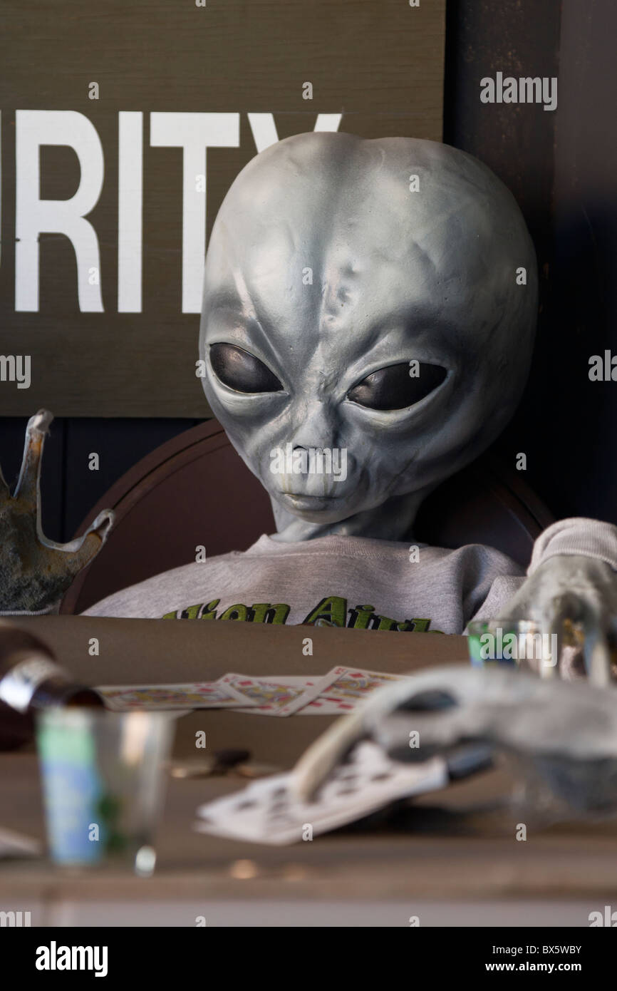 Il display di stranieri di giocare a poker in Alien Area e Zona museo 51 a Roswell, New Mexico. Foto Stock