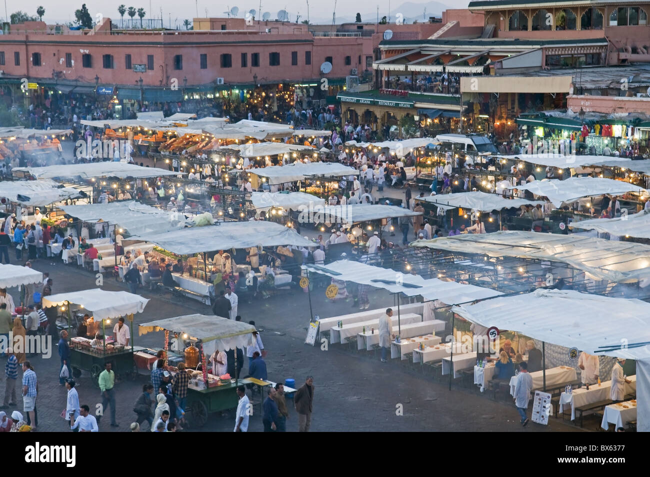 Place Jemaa El Fna (Djemaa El Fna a Marrakech, Marocco, Africa Settentrionale, Africa Foto Stock