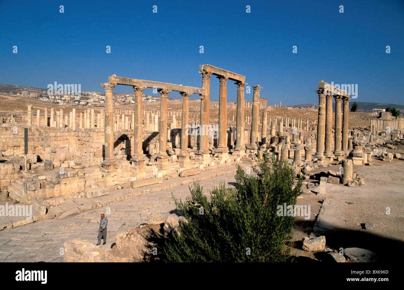 Il Cardo, il colonnato street, Jerash, Giordania, Medio Oriente Foto Stock