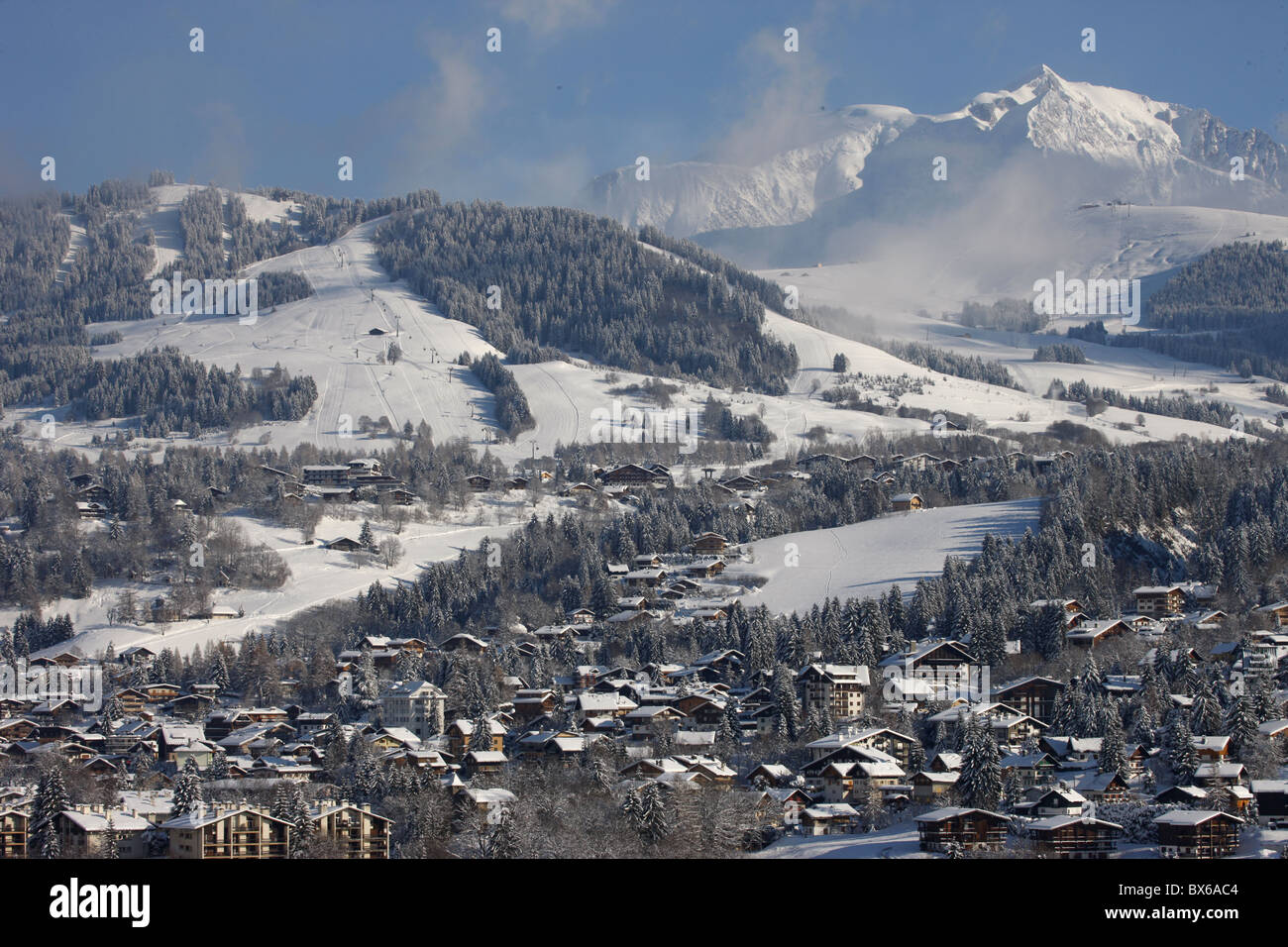 Megeve village in inverno, Megeve, Haute Savoie, sulle Alpi francesi, Francia, Europa Foto Stock