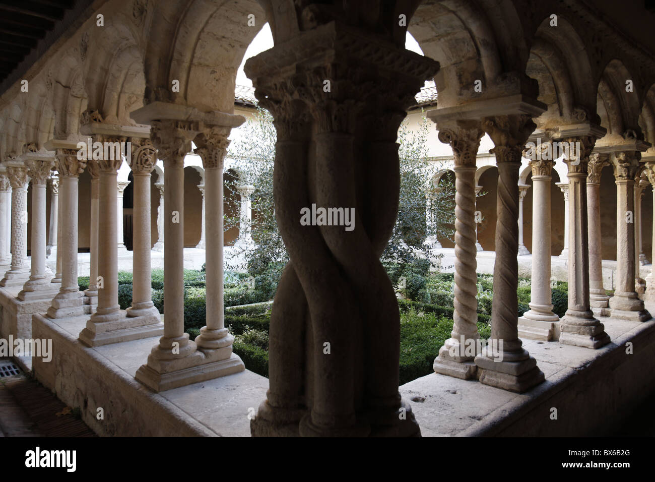 Cattedrale Saint-Sauveur chiostro, Aix-en-Provence, Bouches du Rhone, Provence, Francia Foto Stock