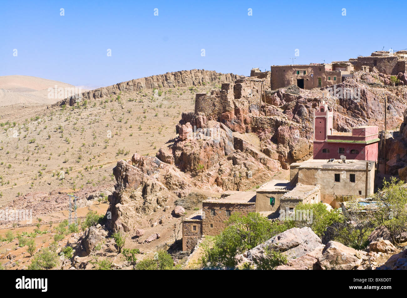 Piccolo villaggio nel deserto del Marocco meridionale, Marocco, Africa Settentrionale, Africa Foto Stock