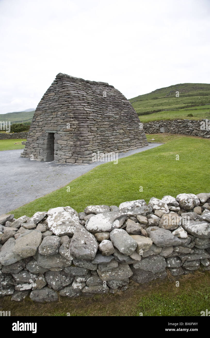 Gallarus oratorio, uno dei primi cristiani la costruzione di pietra, nella contea di Kerry, Munster, Repubblica di Irlanda, Europa Foto Stock