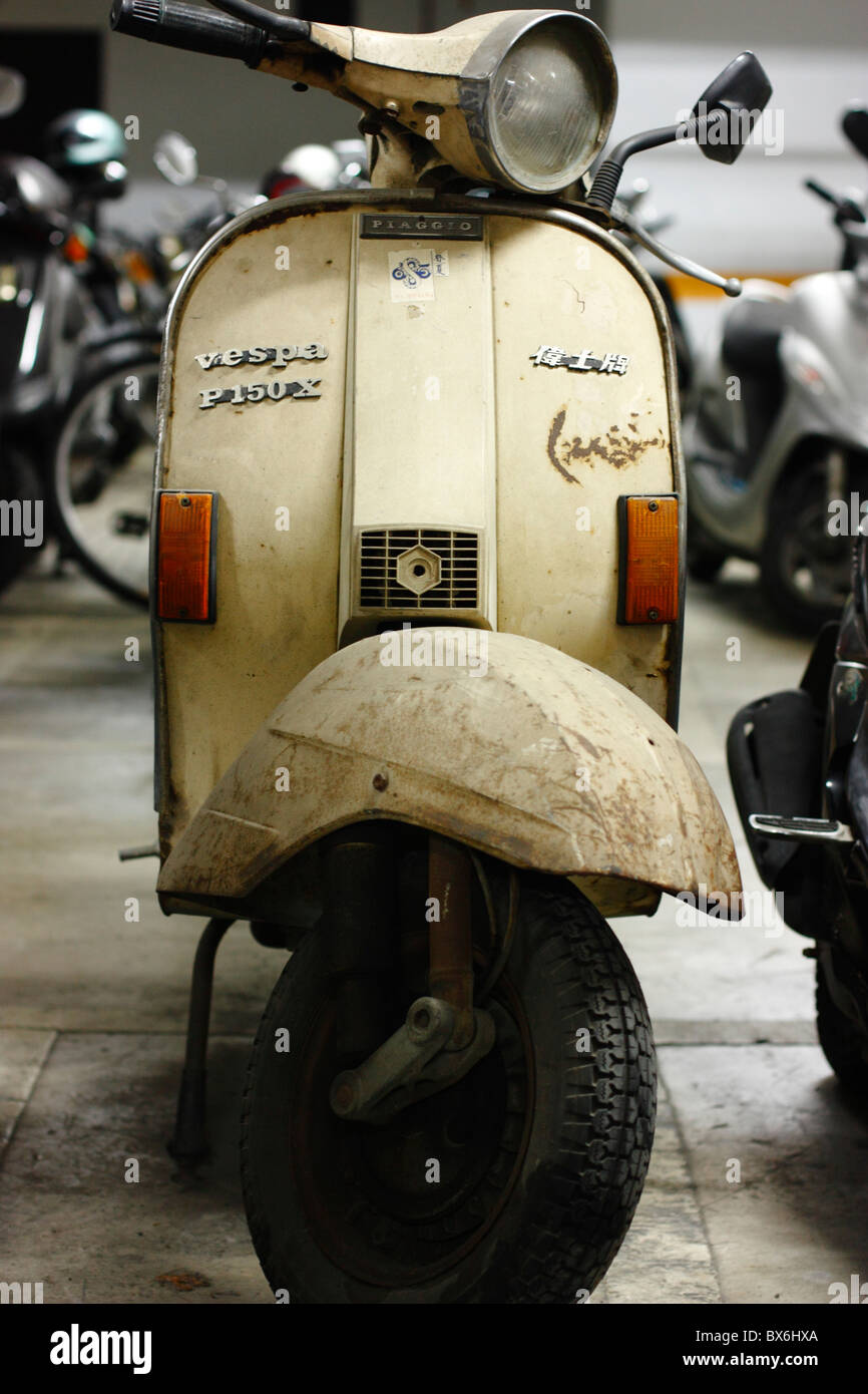 islandburner Prime Quadro su tela Rosso Vespa Scooter Auto