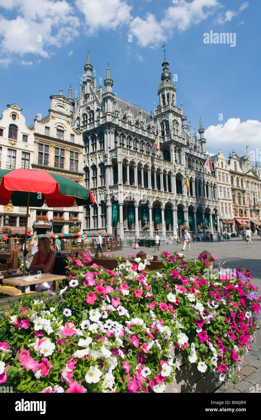 Guildhalls nella Grand Place, Sito Patrimonio Mondiale dell'UNESCO, Bruxelles, Belgio, Europa Foto Stock