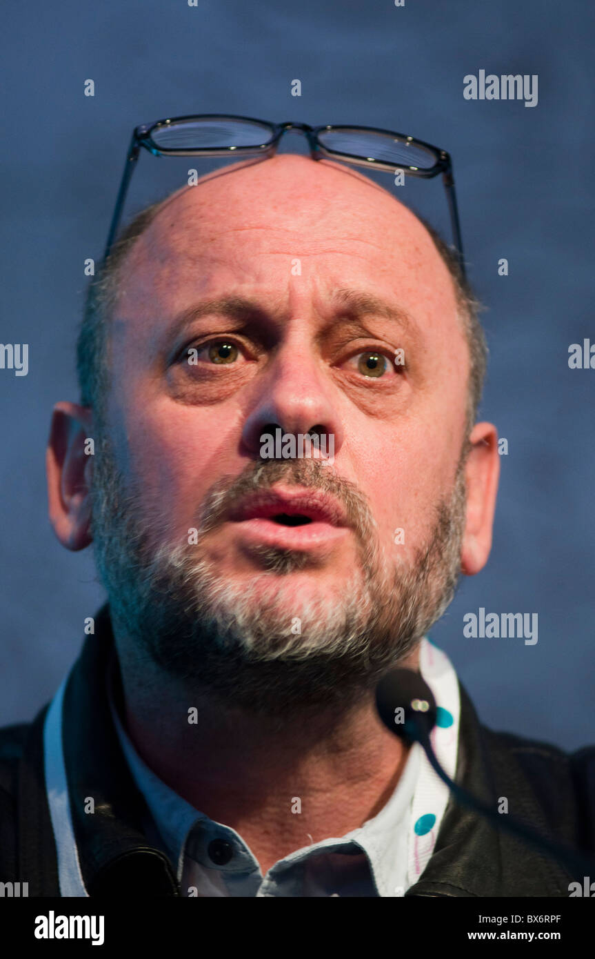 Lo scienziato australiano, autore e climatologist, Dottore Tim Flannery indirizzamento di una conferenza di Melbourne 29 Novembre 2010 Foto Stock