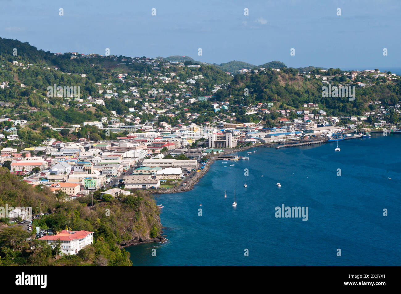 Kingstown e Harbour, Saint Vincent, Saint Vincent e Grenadine, isole Windward, West Indies, dei Caraibi e America centrale Foto Stock