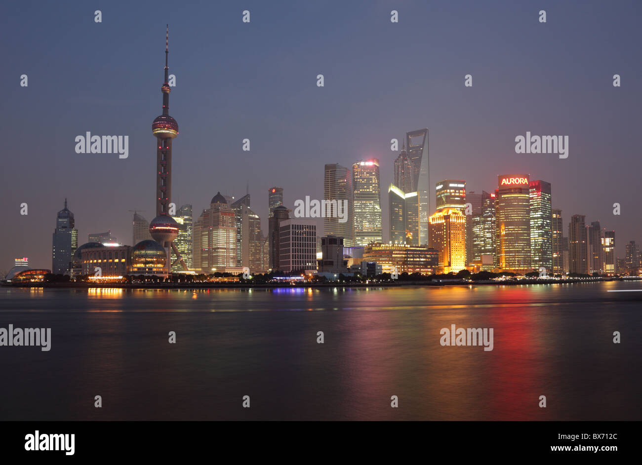 Skyline di Pudong - grattacielo moderno quartiere di Shanghai, Cina Foto Stock