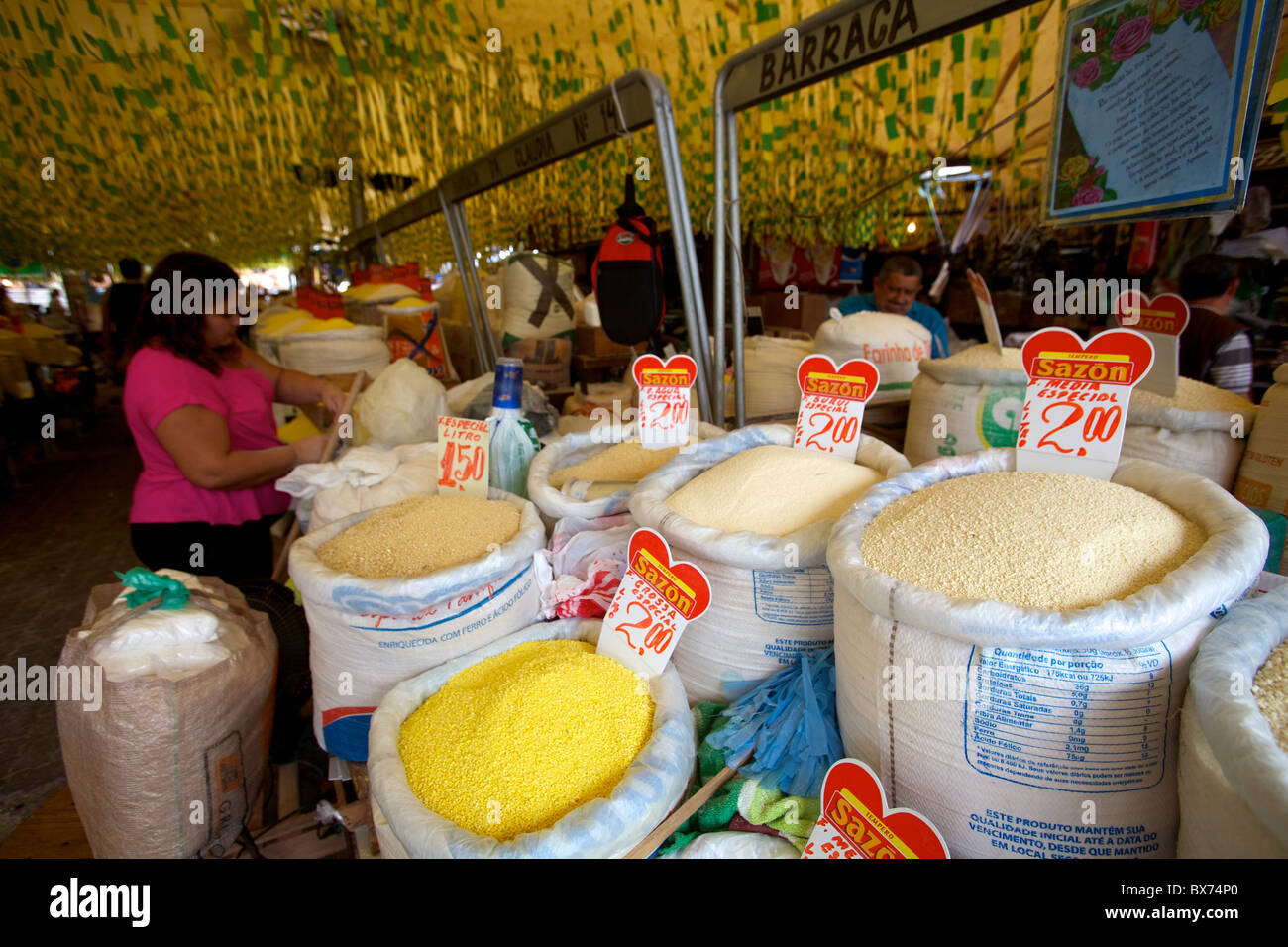 Farina di manioca, Ver o mercato in pesos di Belem, Brasile, Sud America Foto Stock