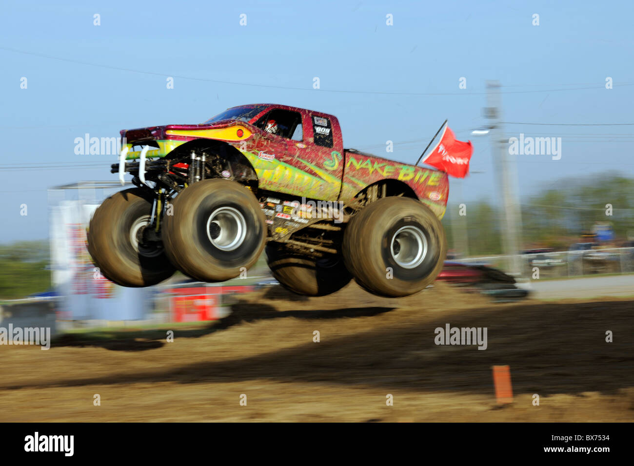 Monster Truck Snakebite al freestyle a 4x4 Off-Road Jamboree Monster Truck Show a Lima, Ohio. Foto Stock