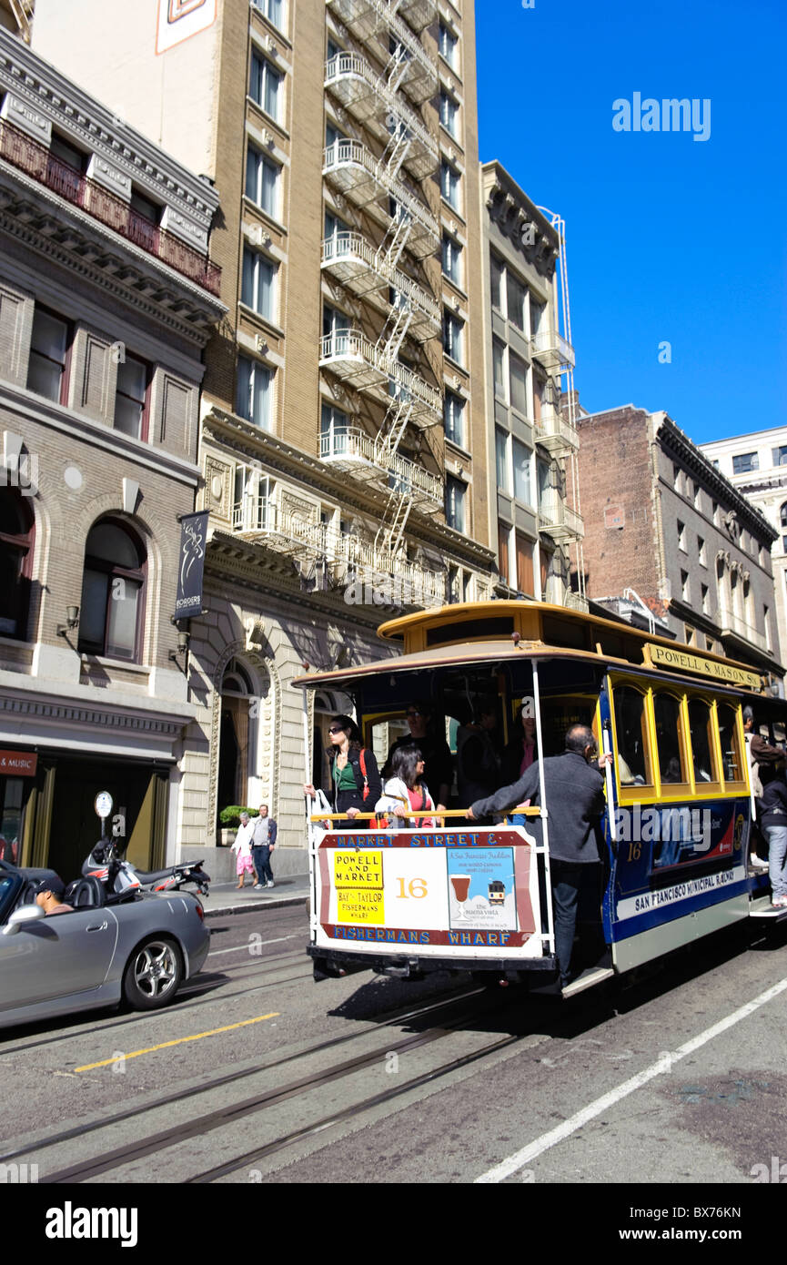 Stati Uniti, California, San Francisco, California, Funivie Tram su Pine Street Foto Stock