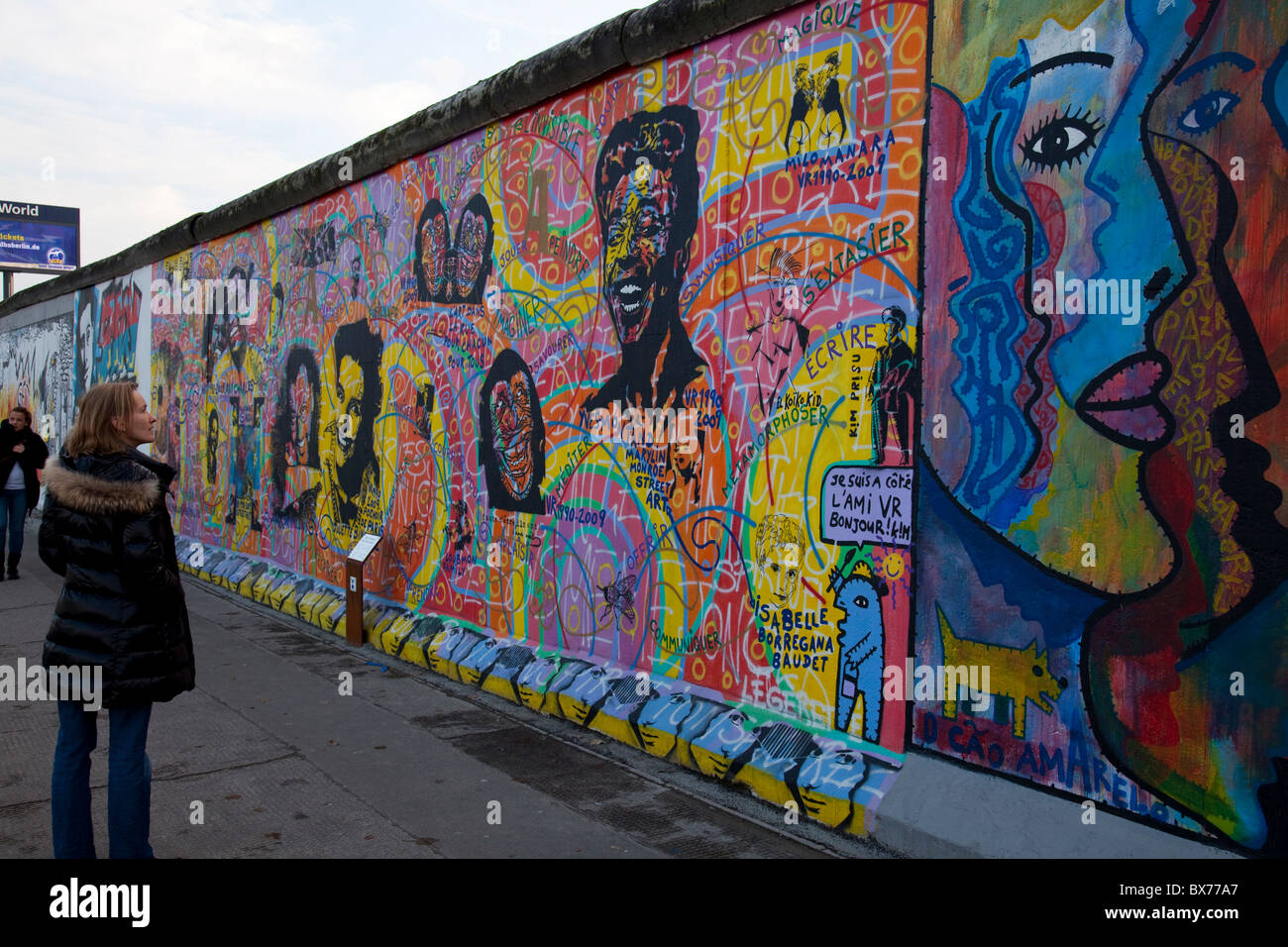 Berliner Mauer, East Side Gallery su Muhlenstrasse, Berlino, Germania, Europa Foto Stock